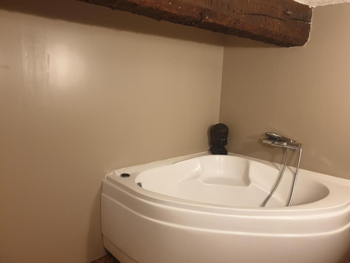 Charmant Appartement Coeur Village Provencal Льомбеск Екстериор снимка