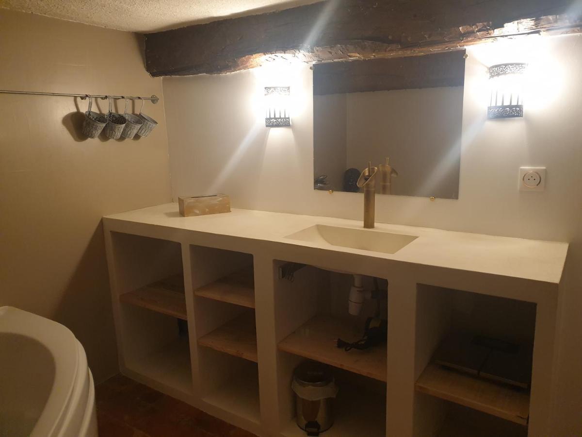Charmant Appartement Coeur Village Provencal Льомбеск Екстериор снимка